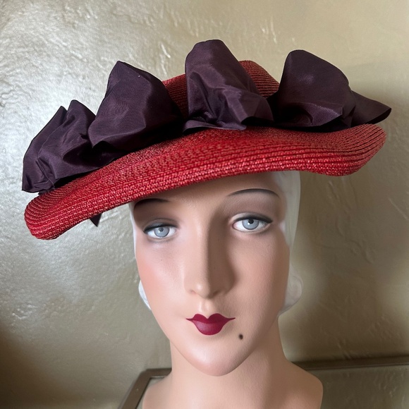 ADORABLE 1940s\' RED STRAW HAT WITH BURGUNDY TAFFETA BOWS and GLOVES main image 12